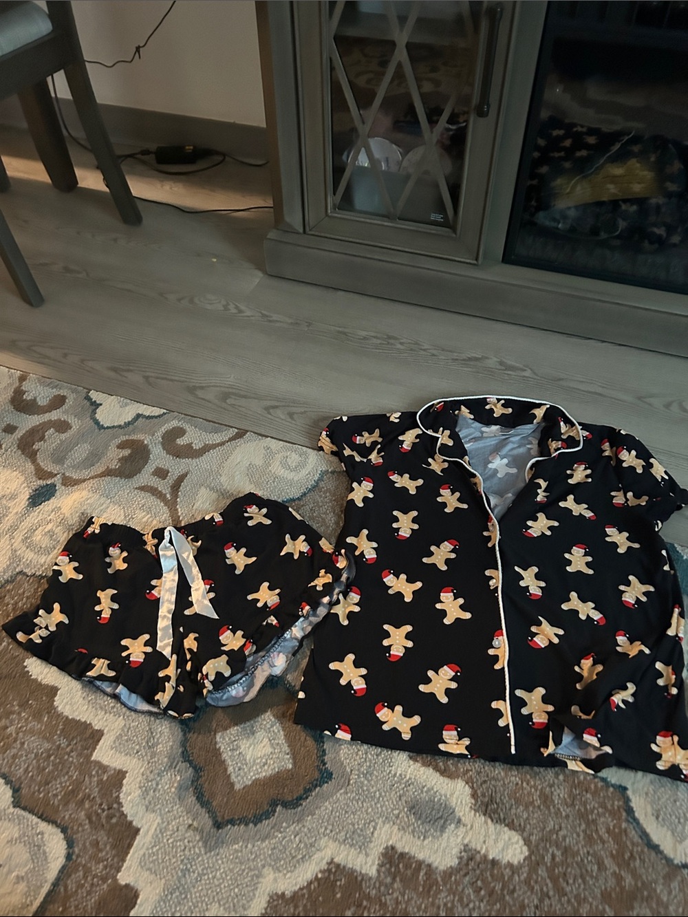 Women's Short Pajama Set in Black Gingerbread Print
